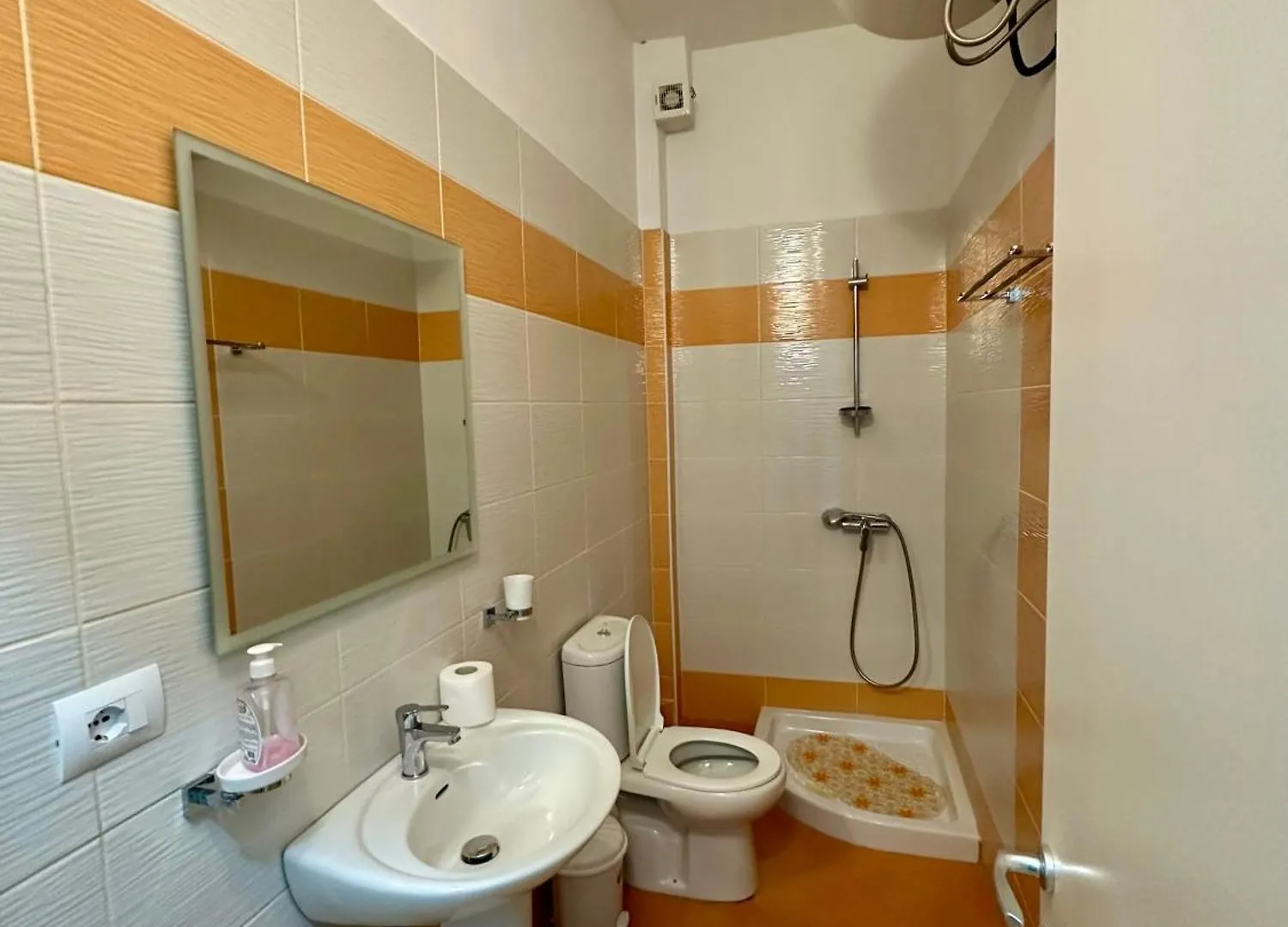 Aqua Apartments Seaview Sarande