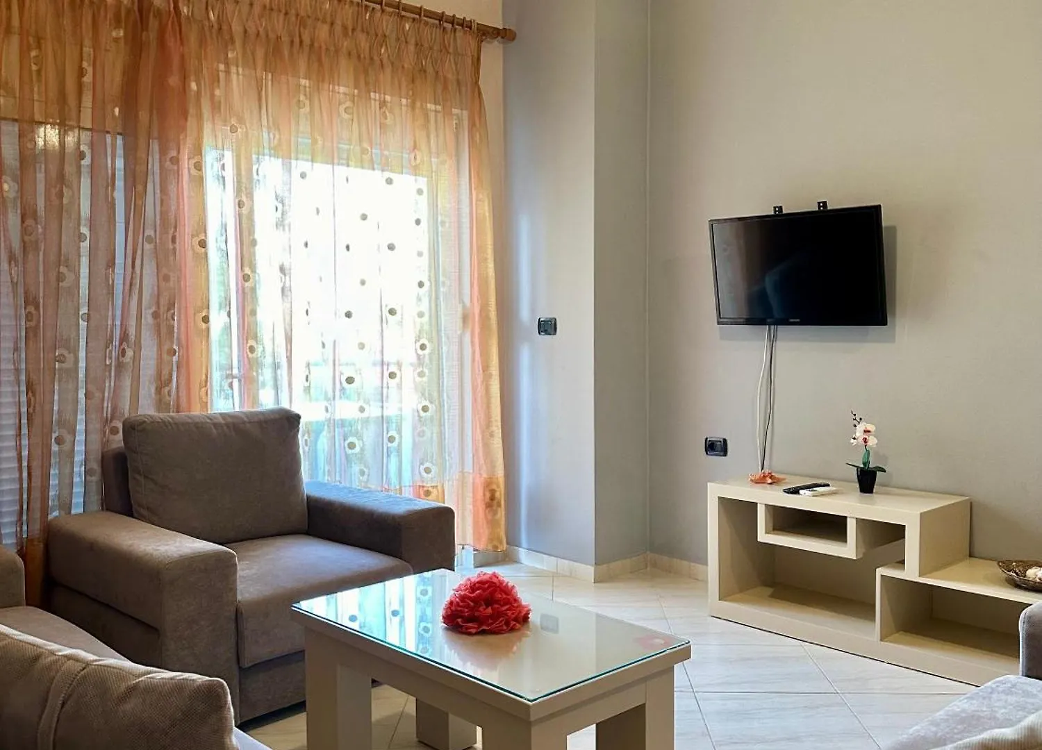 Aqua Apartments Seaview Sarande 0*,