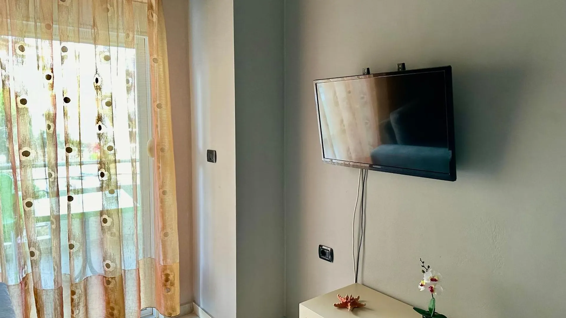Aqua Apartments Seaview Sarande